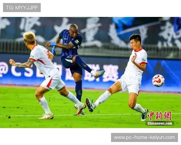 青岛海牛主场战胜武汉三镇 拿下保级关键胜利 青岛海牛主场战胜武汉三镇 拿下保级关键胜利