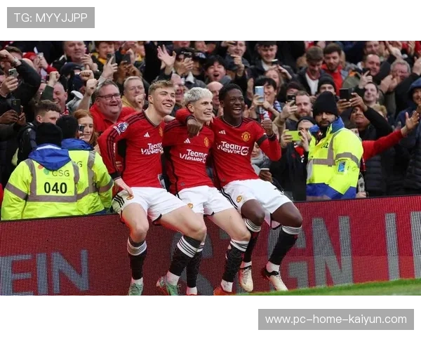 曼联传控连线,加纳乔挑射轻松得分 曼联传控连线,加纳乔挑射轻松得分