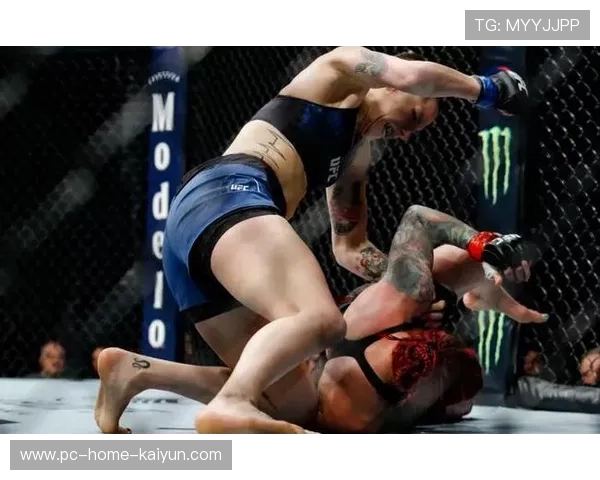 UFC拳手怒走回更衣室：一场赛场上的情绪风暴